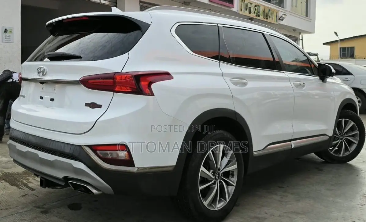 Hyundai Santa Fe SEL 2021 White