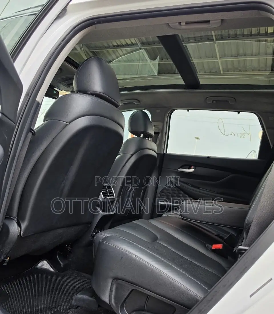 Hyundai Santa Fe SEL 2021 White