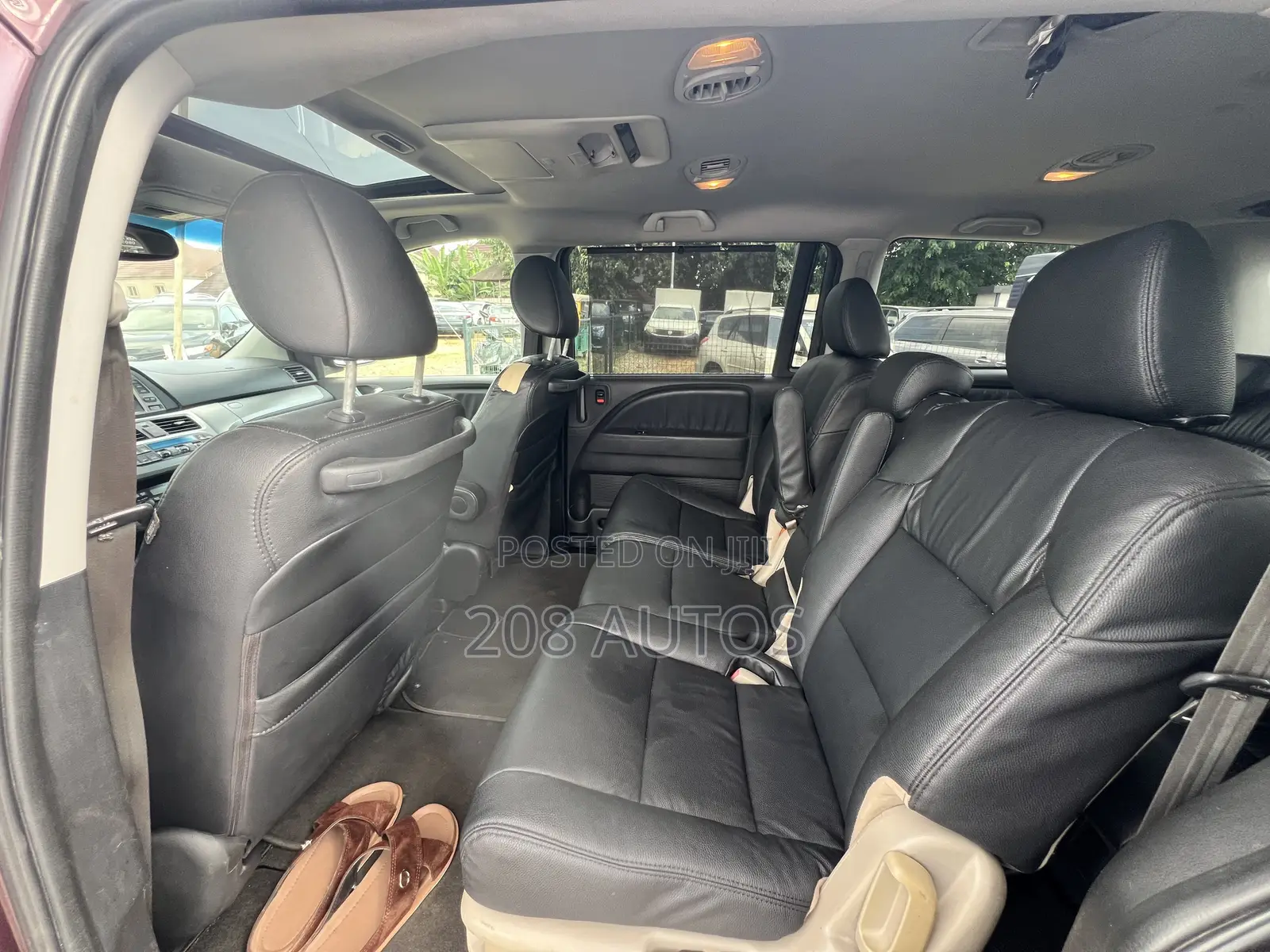 Honda Odyssey Touring 2010 Burgundy