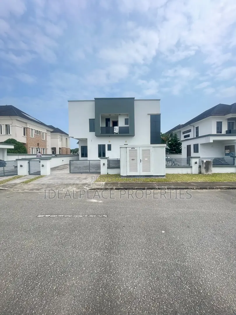 5bdrm Duplex in Ajah for sale