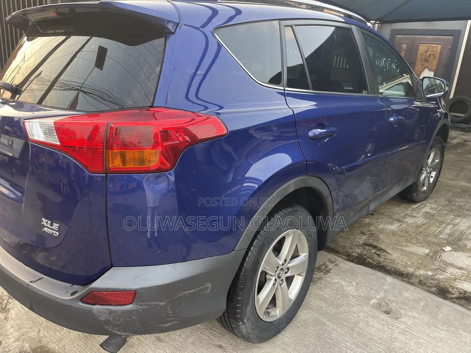 Toyota RAV4 XLE 4dr SUV AWD (2.5L 4cyl 6A) 2015 Blue