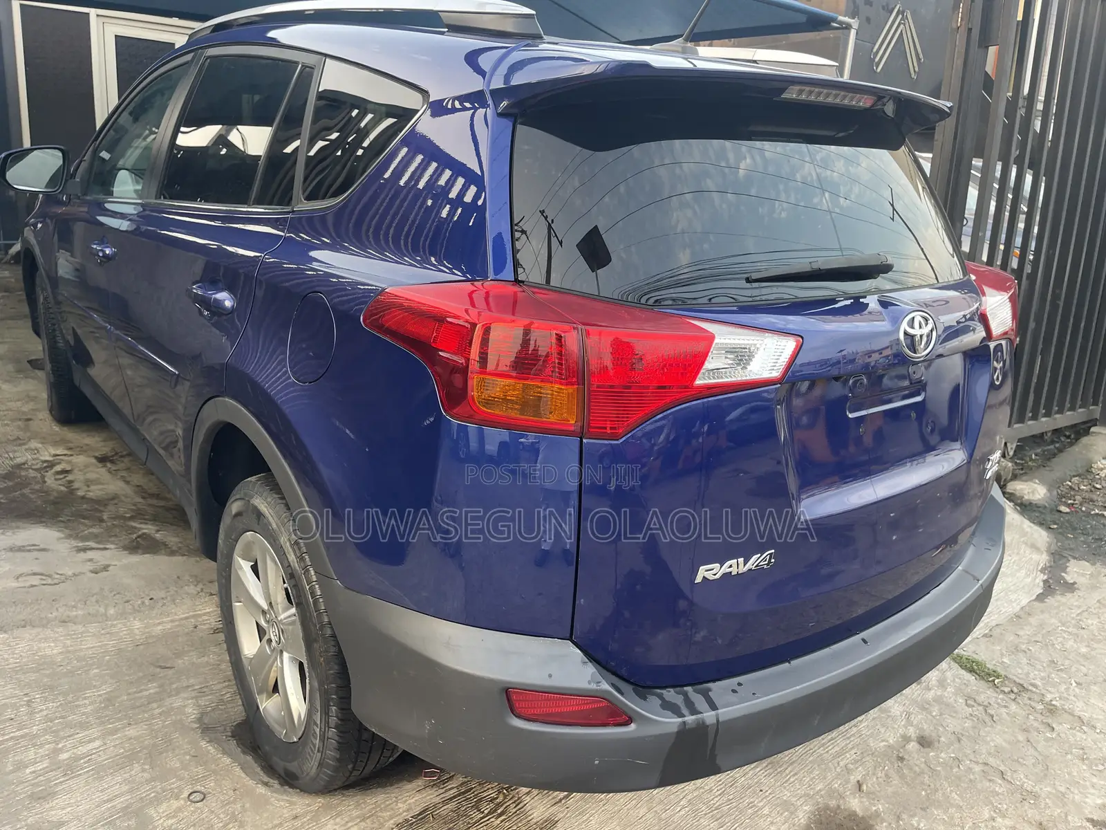 Toyota RAV4 XLE 4dr SUV AWD (2.5L 4cyl 6A) 2015 Blue