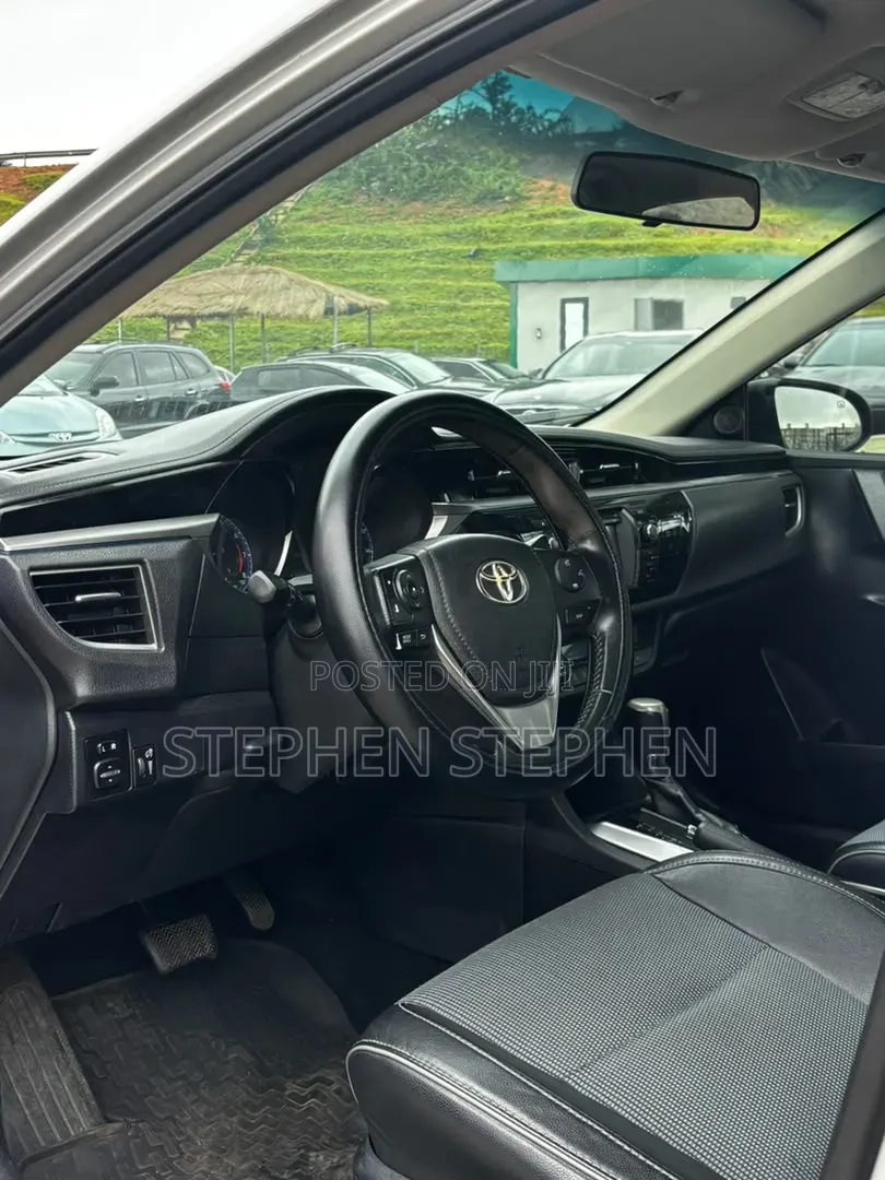 Toyota Corolla 2014 Silver