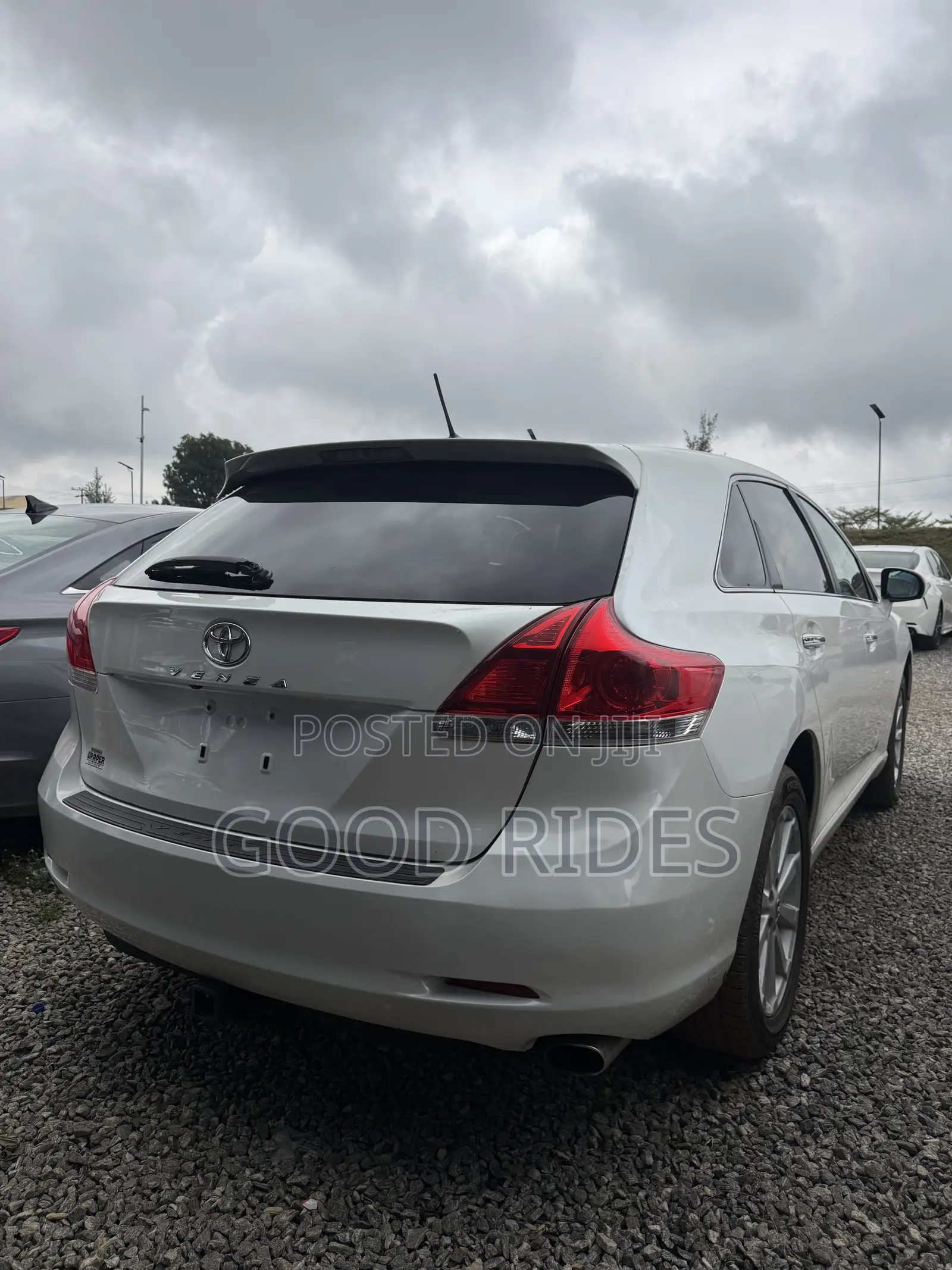 Toyota Venza XLE 2010 White