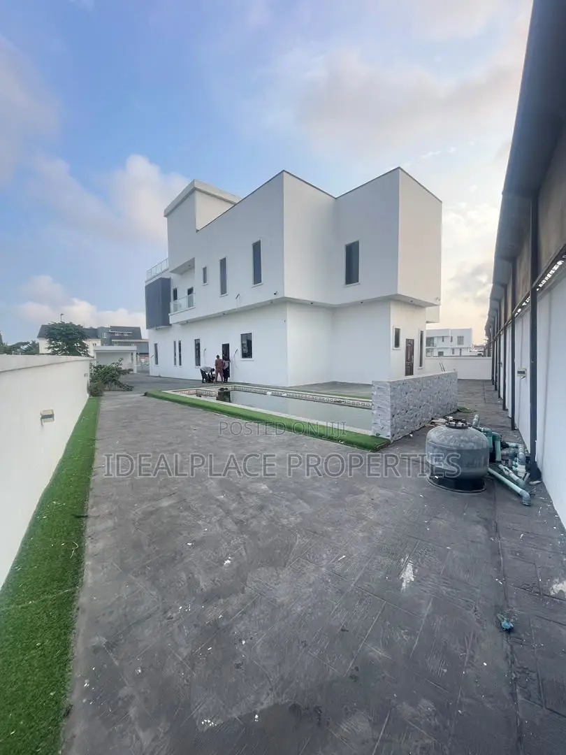 5bdrm Duplex in Ajah for sale