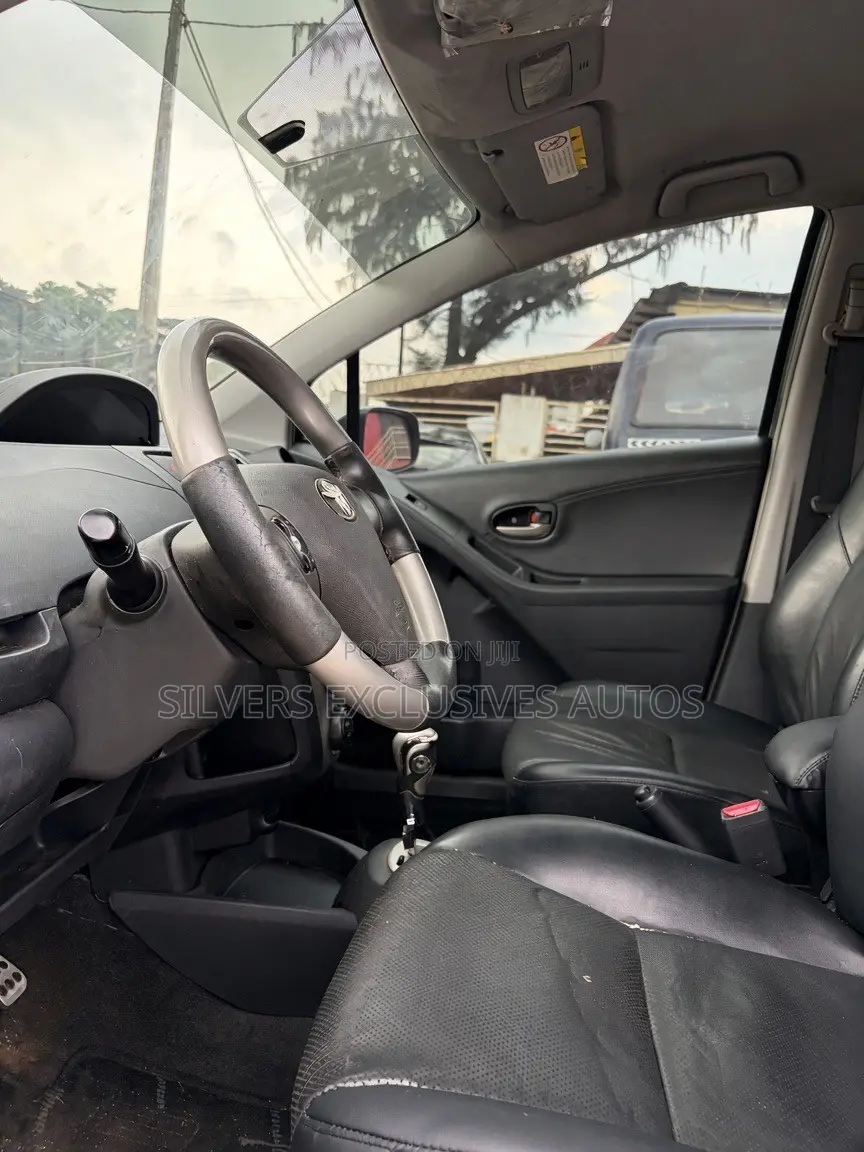 Toyota Yaris 2011