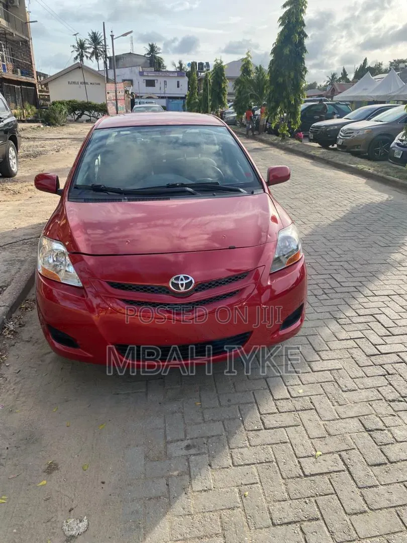 Toyota Yaris 2008 Red