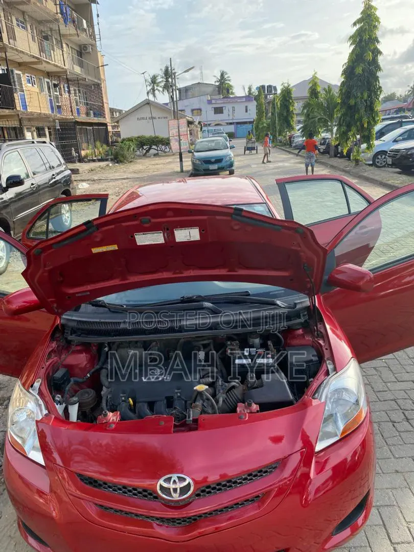 Toyota Yaris 2008 Red