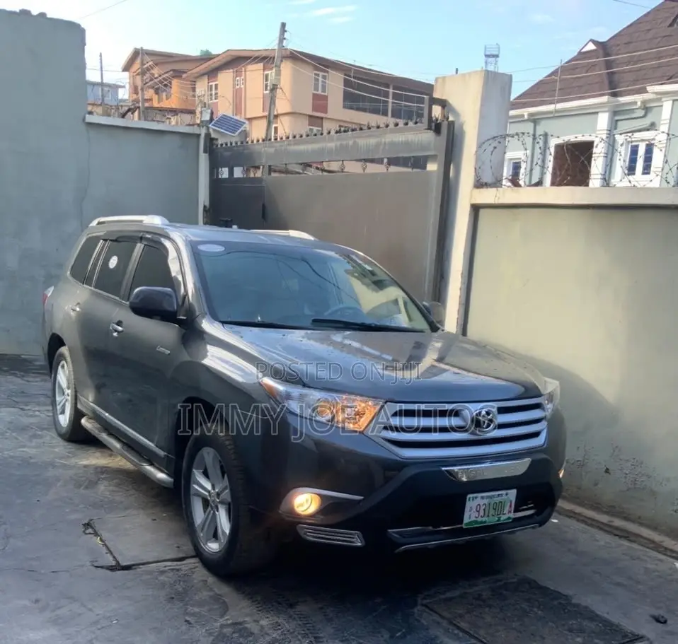 Toyota Highlander Limited 2012 Gray