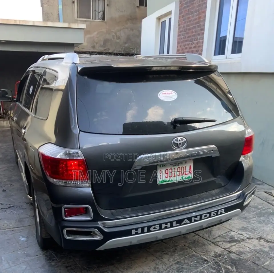 Toyota Highlander Limited 2012 Gray