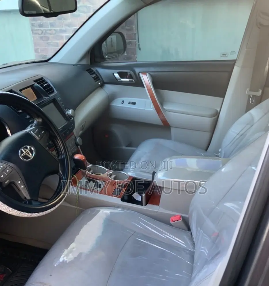 Toyota Highlander Limited 2012 Gray