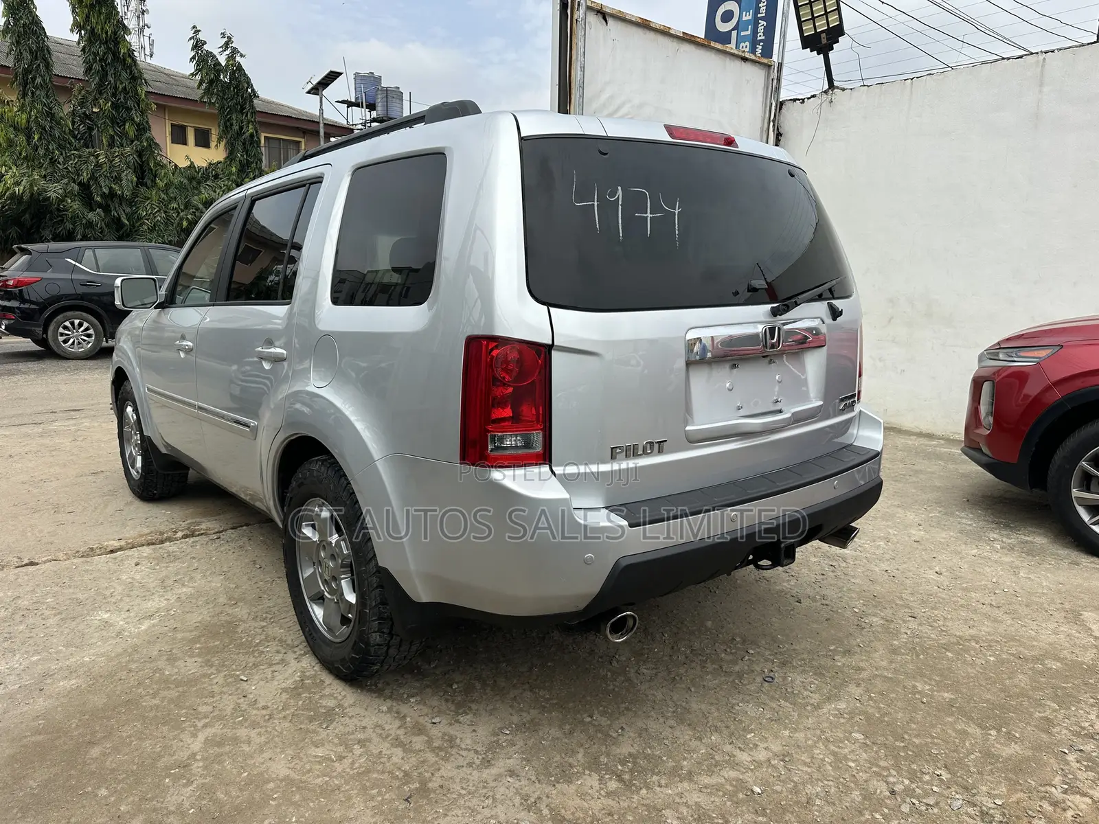 Honda Pilot Touring w/RES/Navi 4WD (3.5L 6cyl 5A) 2011 Silver
