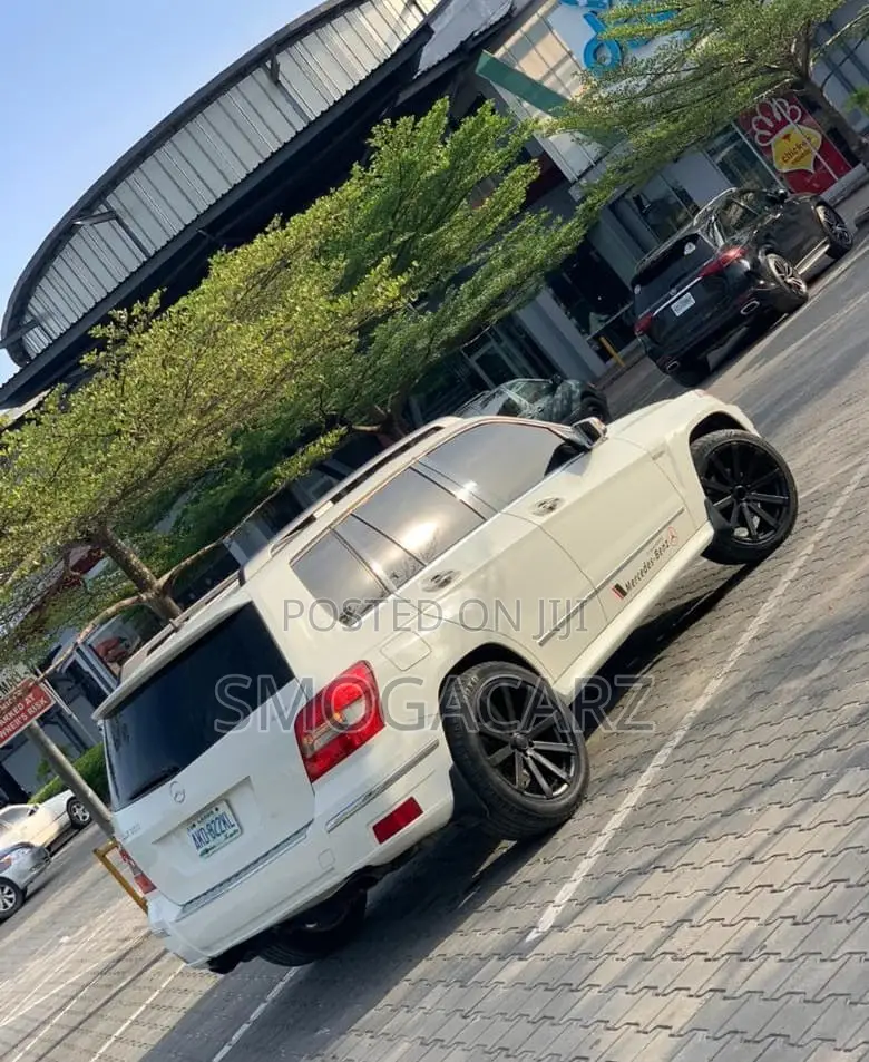 Mercedes-Benz GLK-Class 350 4MATIC 2012 White