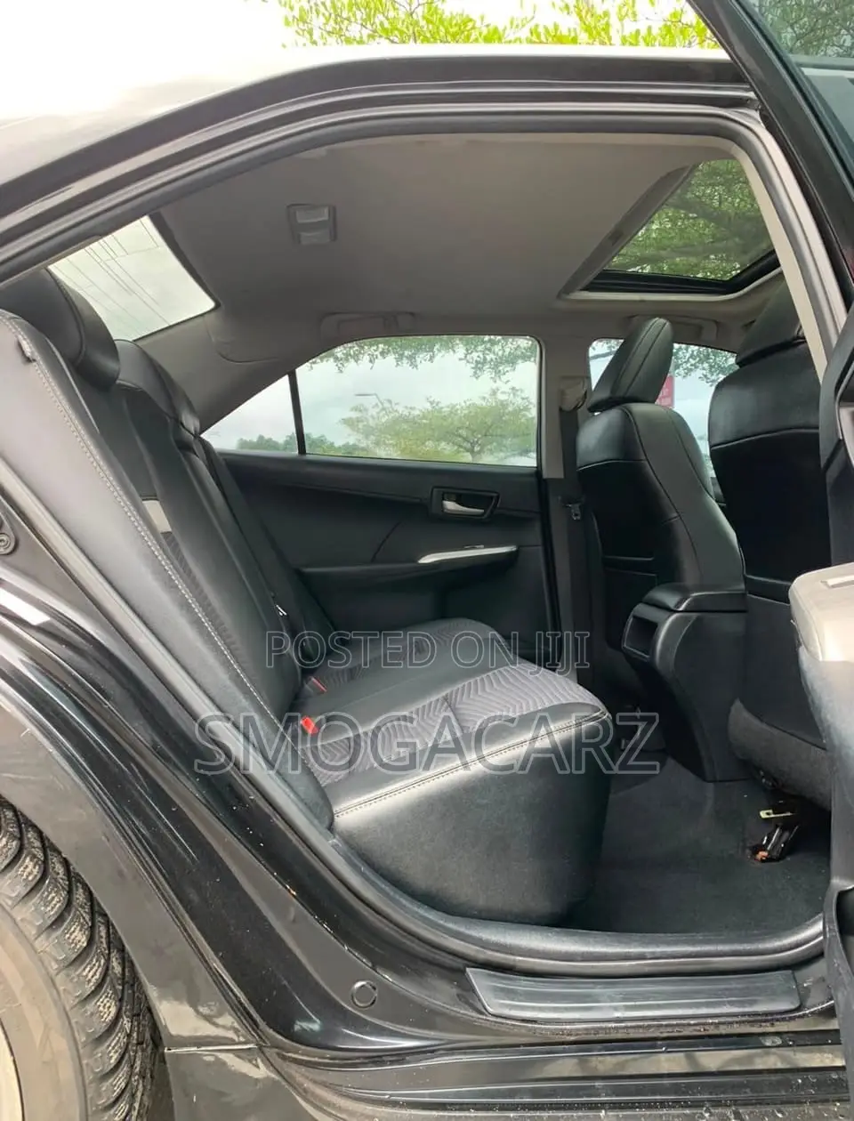 Toyota Camry SE 4dr Sedan (2.5L 4cyl 6A) 2014