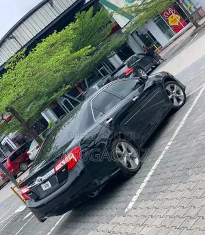 Toyota Camry SE 4dr Sedan (2.5L 4cyl 6A) 2014