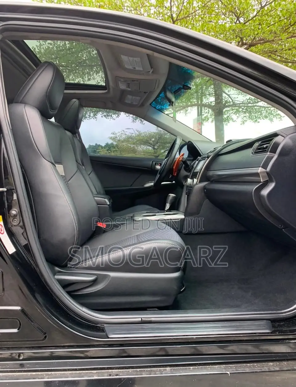 Toyota Camry SE 4dr Sedan (2.5L 4cyl 6A) 2014