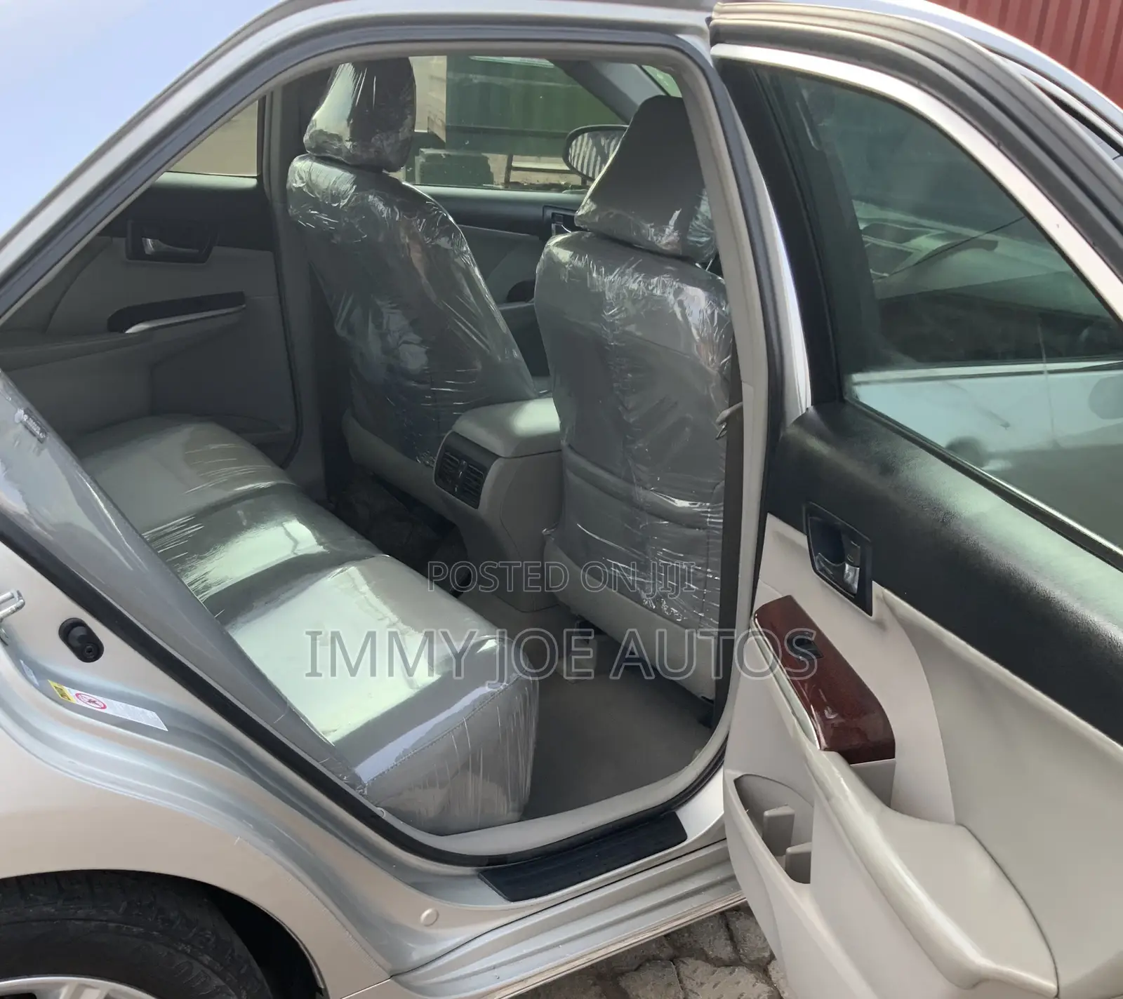 Toyota Camry XLE 4dr Sedan (2.5L 4cyl 6A) 2012 Silver