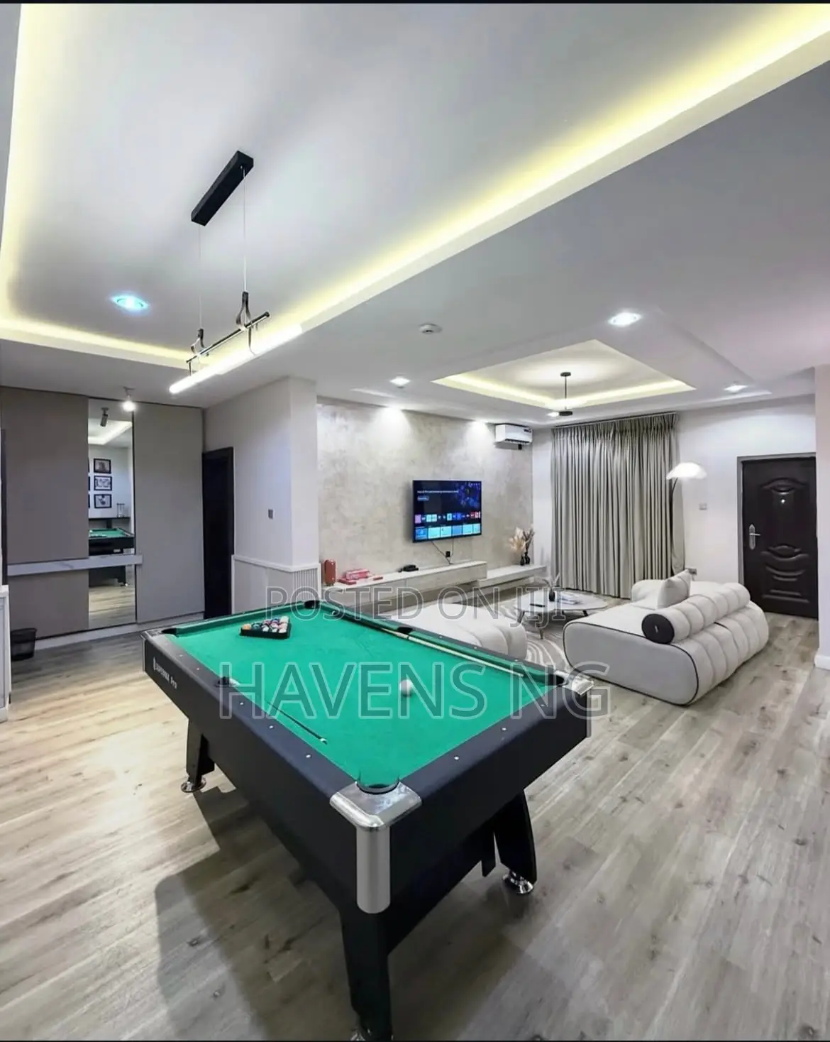 Luxurious 2-Bedroom Apartment