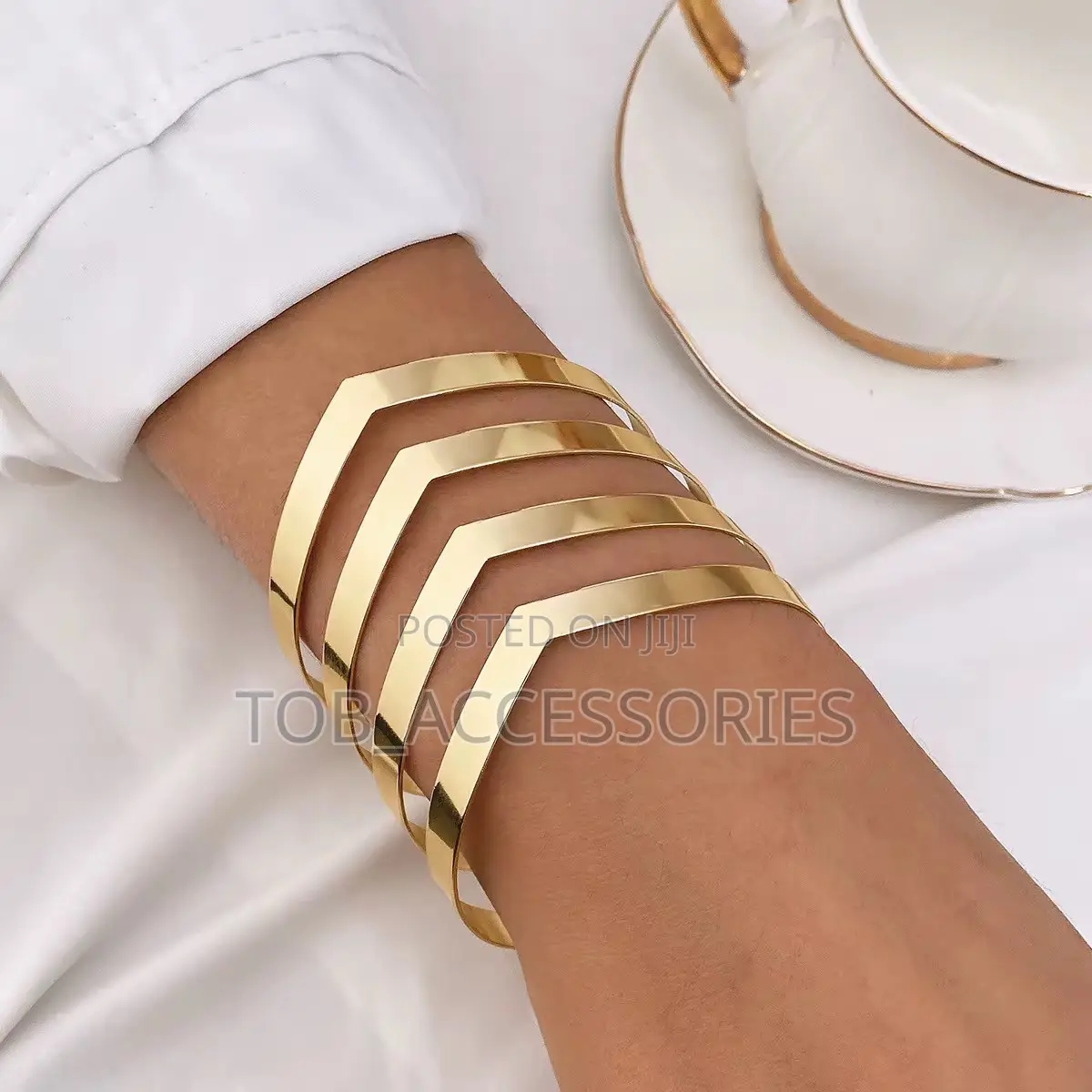 Simple, Classy Elegant Bangles to Elevate Your Everyday Look.