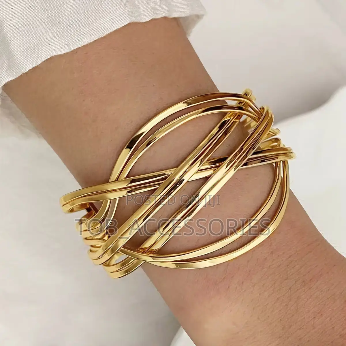 Simple, Classy Elegant Bangles to Elevate Your Everyday Look.