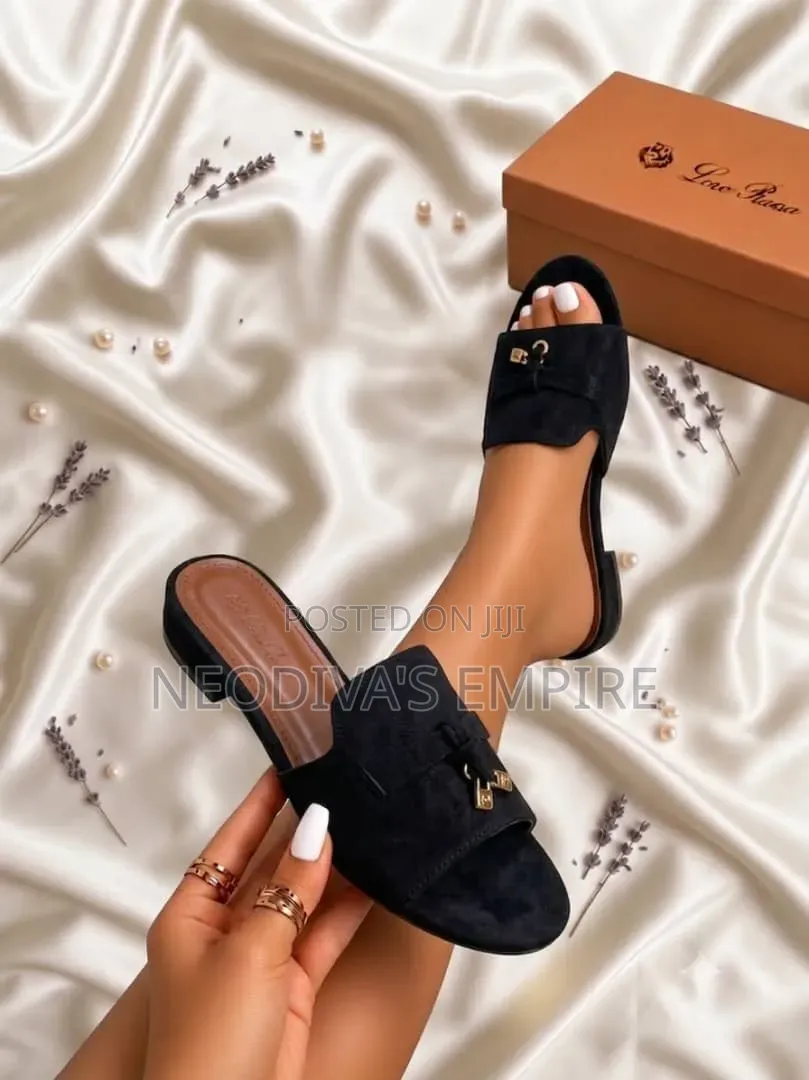Woman Low Block Heel 