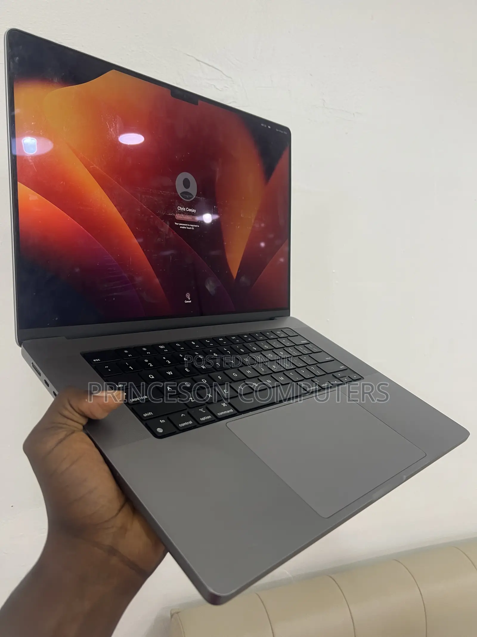 Laptop Apple MacBook Pro 2021 M1 16GB Apple M1 Pro SSD 1T