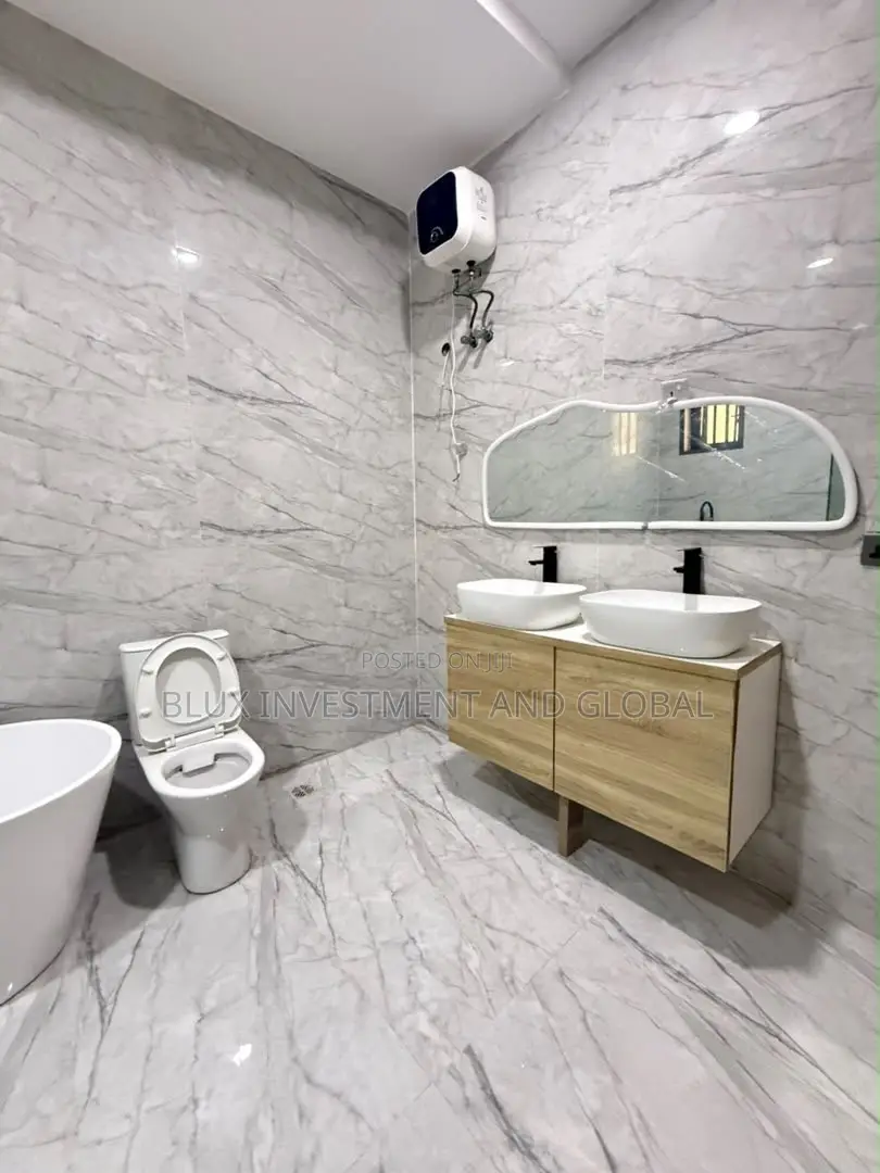 5bdrm Duplex in Secured Estate, Osapa london for sale