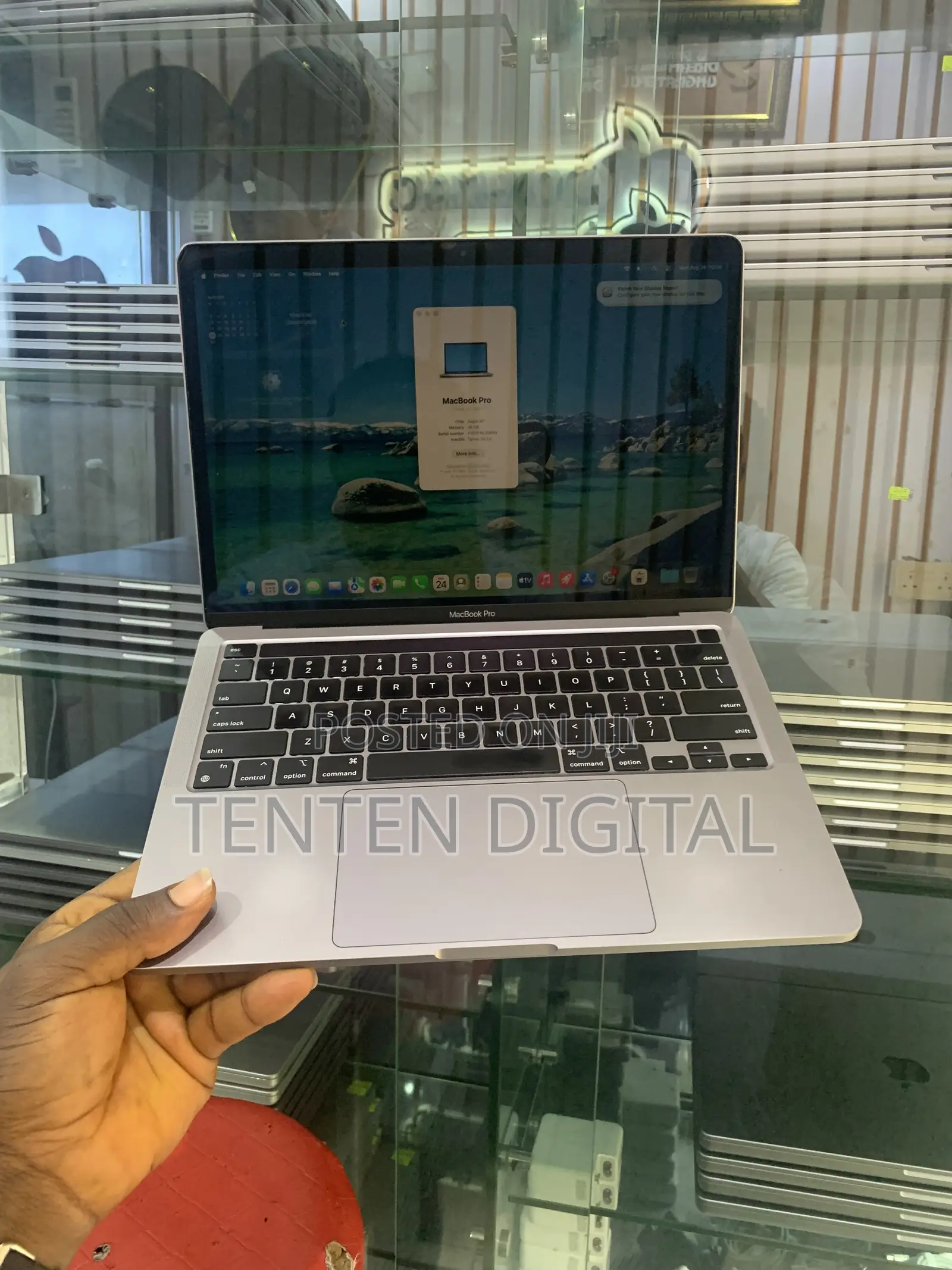 Laptop Apple MacBook Pro 2020 16GB Apple M1 SSD 256GB