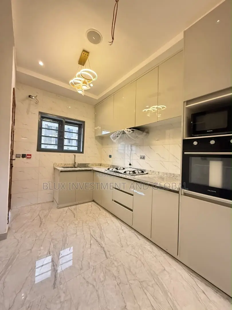 5bdrm Duplex in Secured Estate, Osapa london for sale