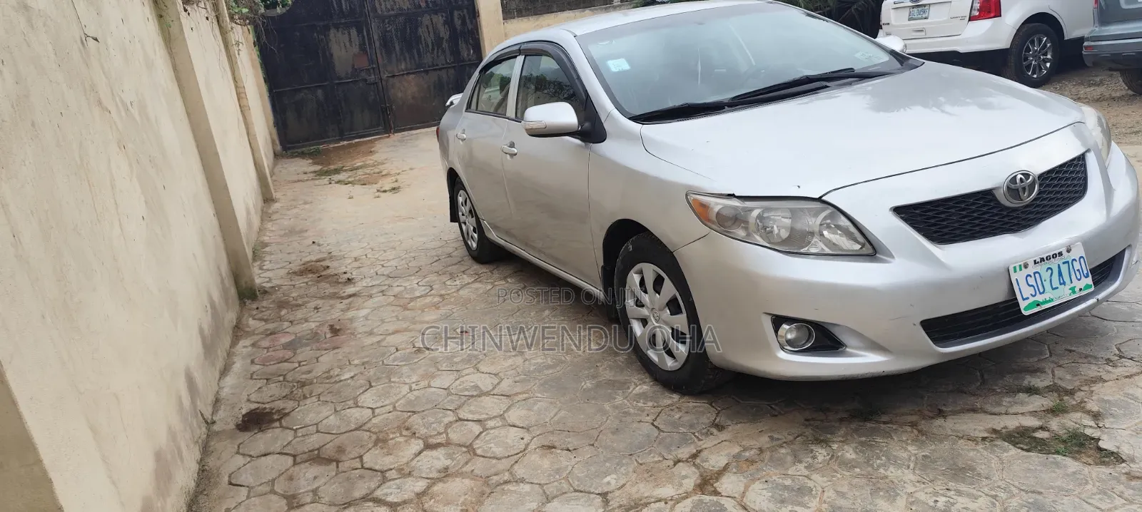 Toyota Corolla 2010 Silver