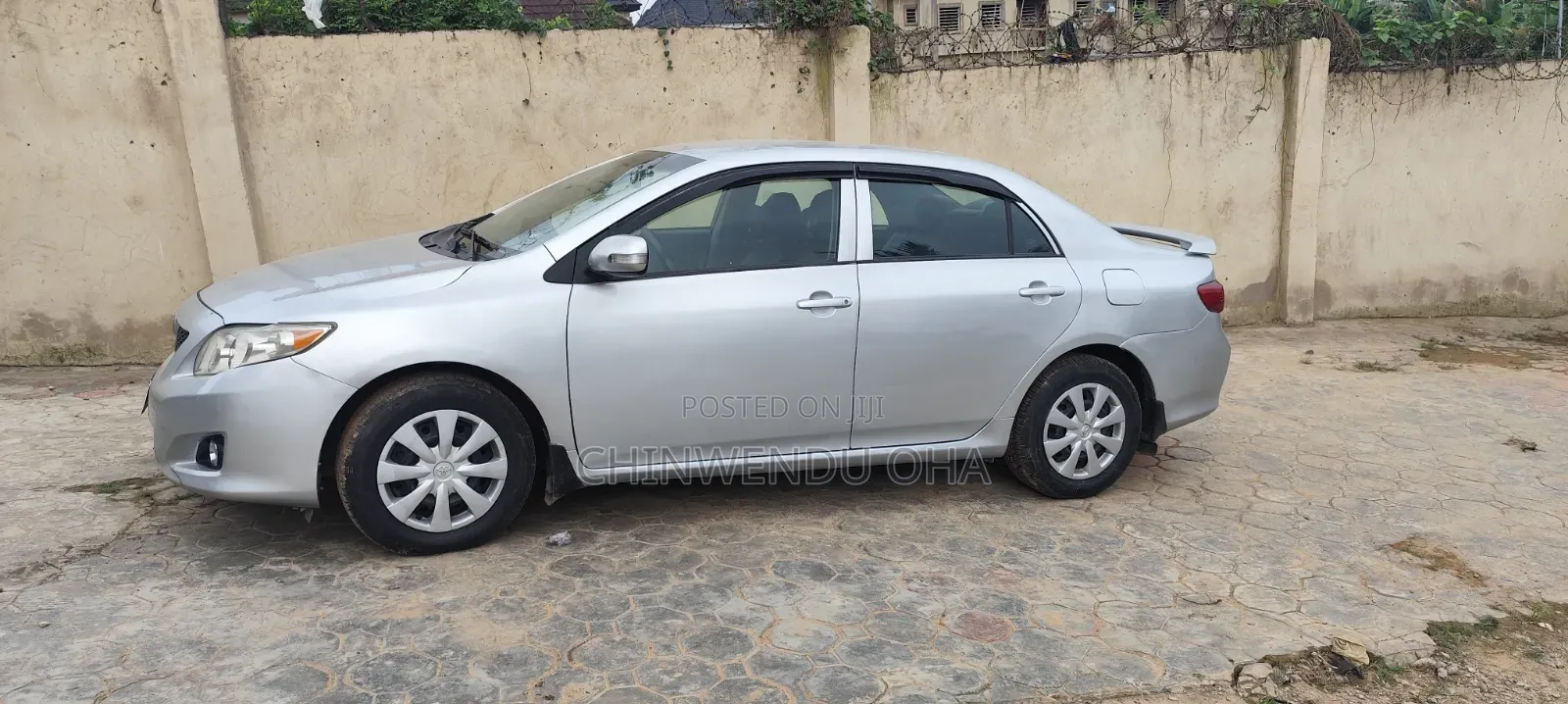 Toyota Corolla 2010 Silver
