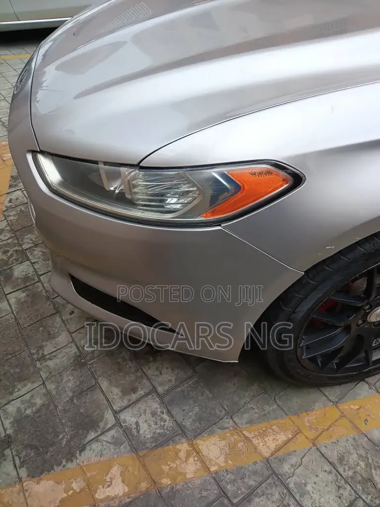 Ford Fusion SE 4dr Sedan (2.5L 4cyl 6A) 2015 Silver
