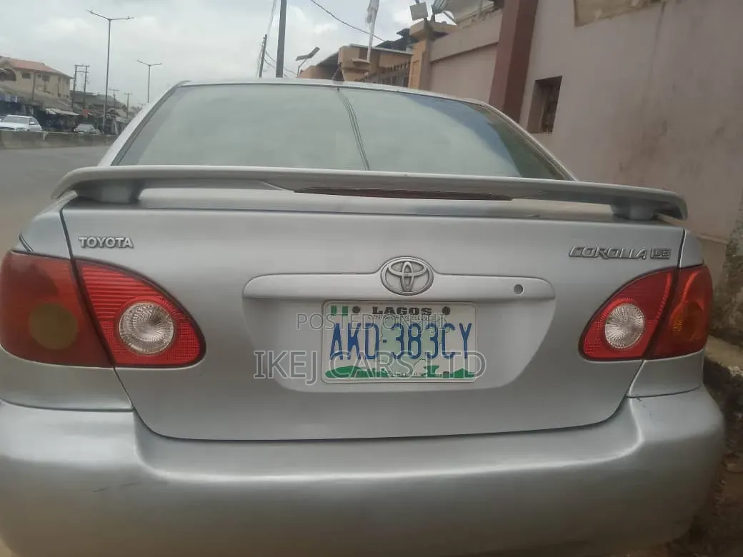 Toyota Corolla 2005 Silver
