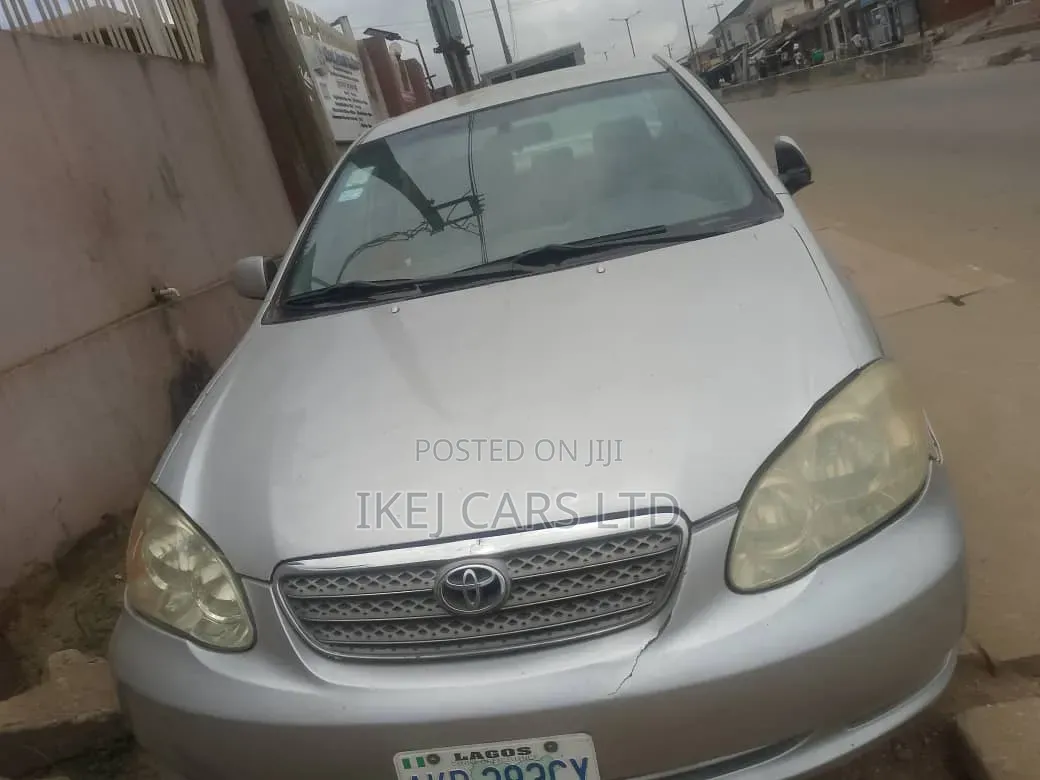 Toyota Corolla 2005 Silver