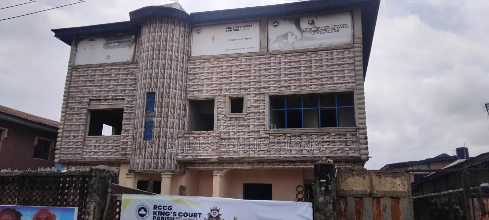 3bdrm Block of Flats in Ejigbo / Ejigbo for sale