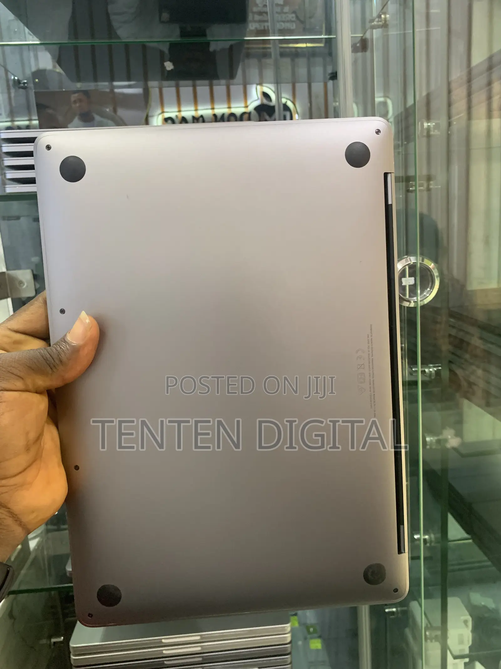 Laptop Apple MacBook Pro 2022 M2 16GB Apple M2 SSD 512GB