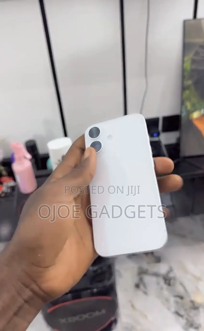 Apple iPhone 16 128 GB White