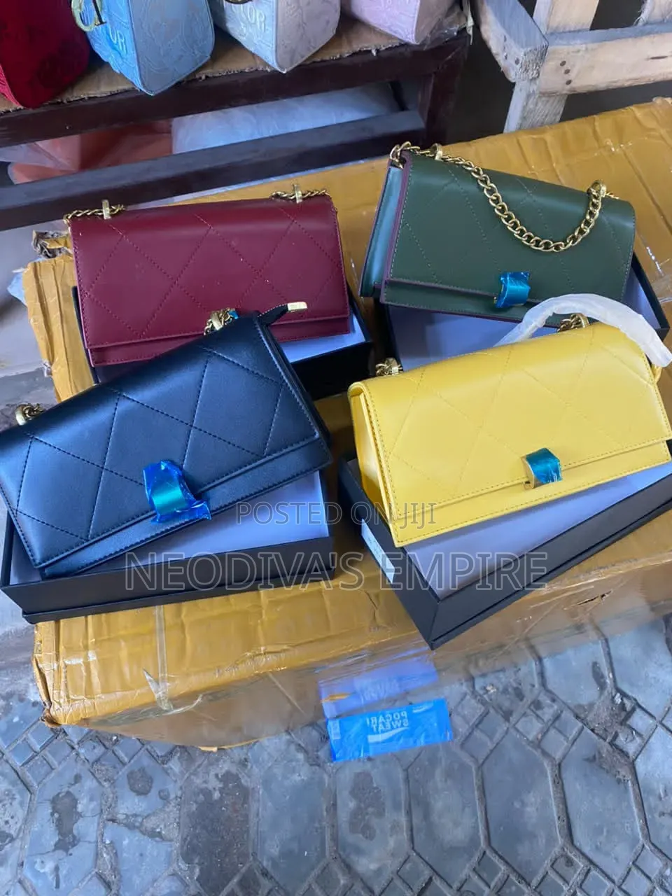 African Quality Vipex Gold Qualited Clasp HandBag