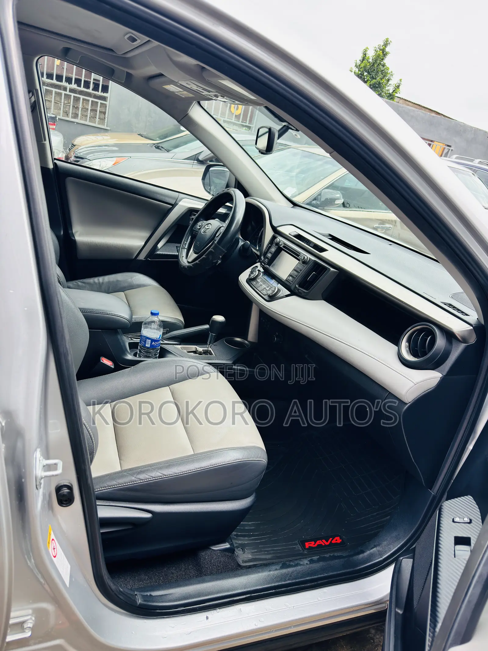 Toyota RAV4 Limited AWD (2.5L 4cyl 6A) 2016 Silver