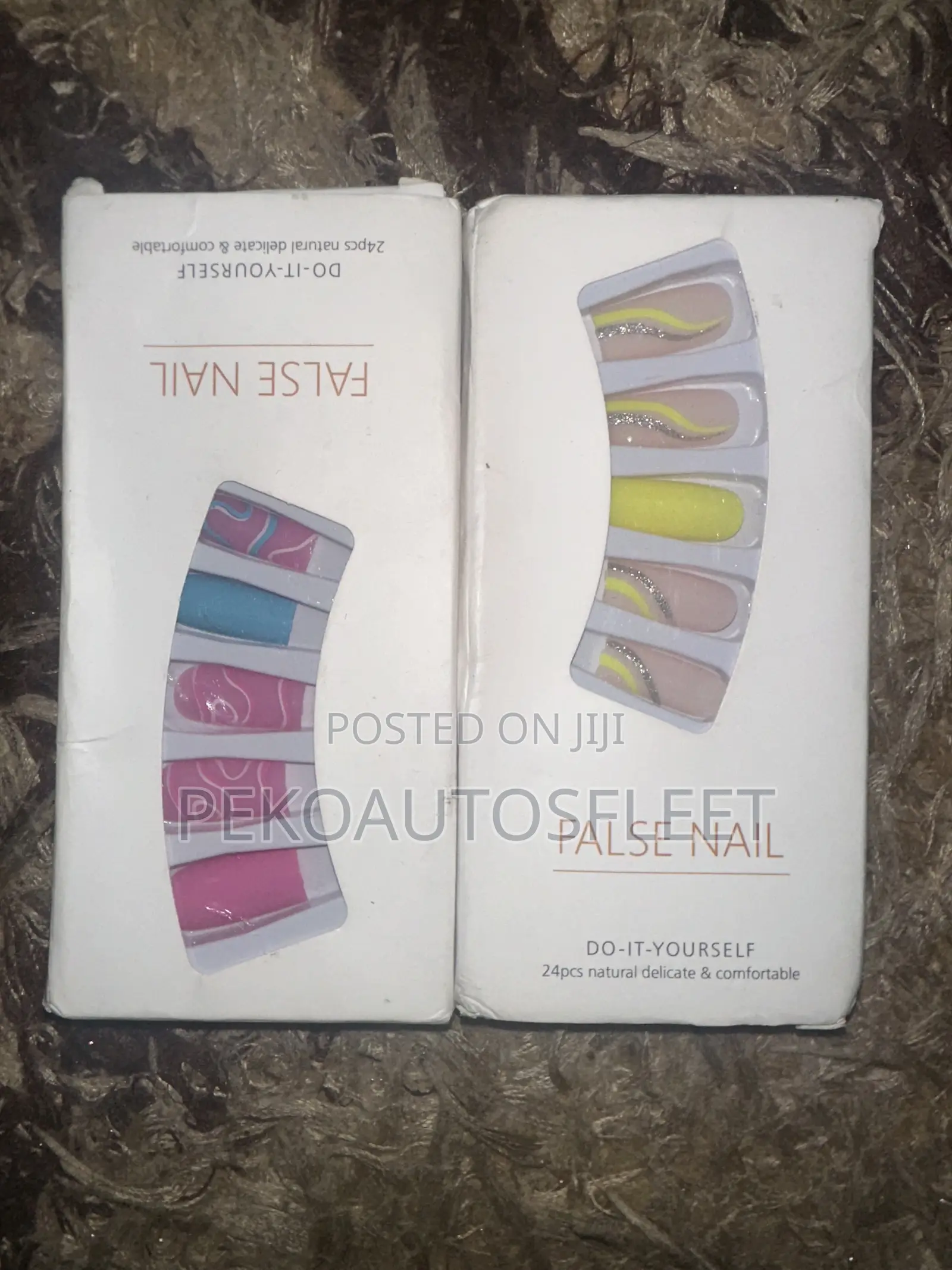 Stylish Press-on Nails Set