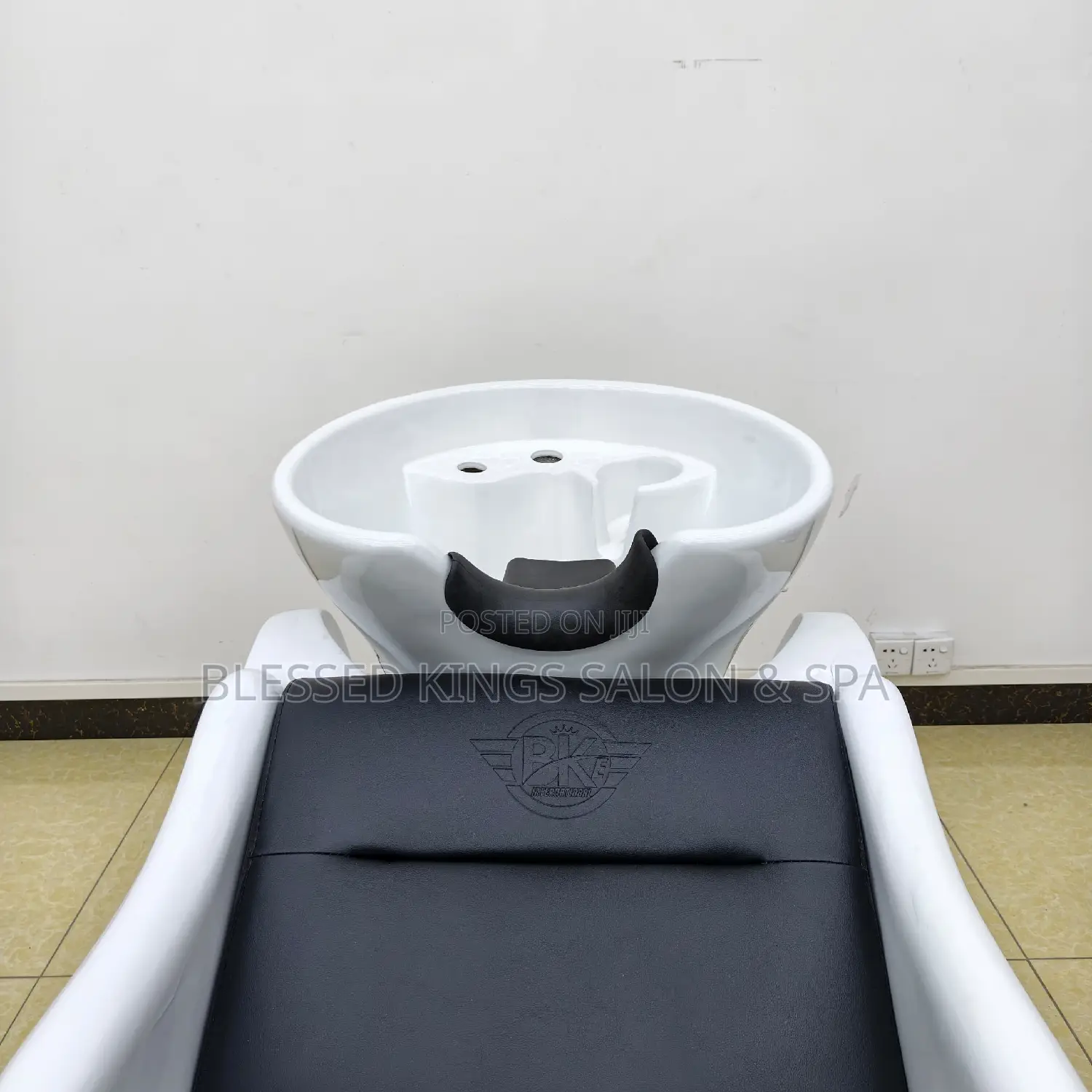 White Shampoo Chairs