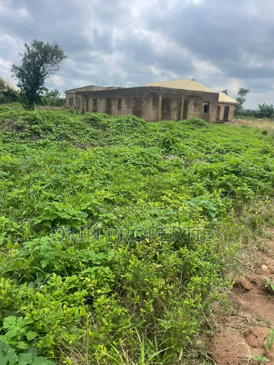 Two Plots With Uncompleted Flats