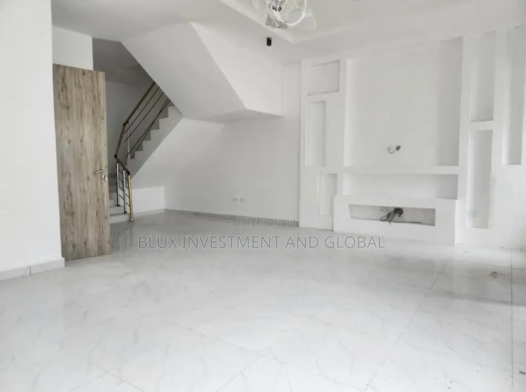 3bdrm Duplex in Justice Court Estate, Igbo-efon for sale
