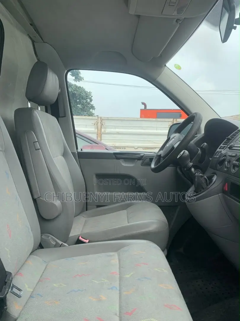 Volkswagen Transporter 2010 White