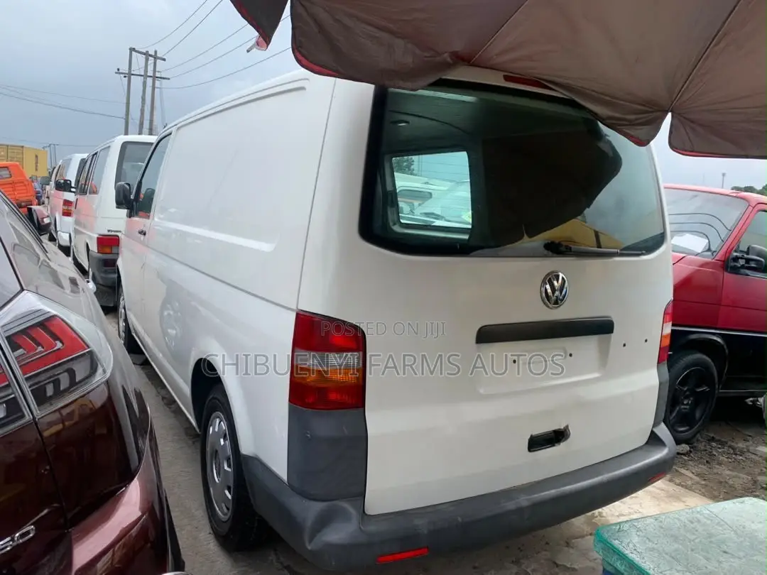 Volkswagen Transporter 2010 White