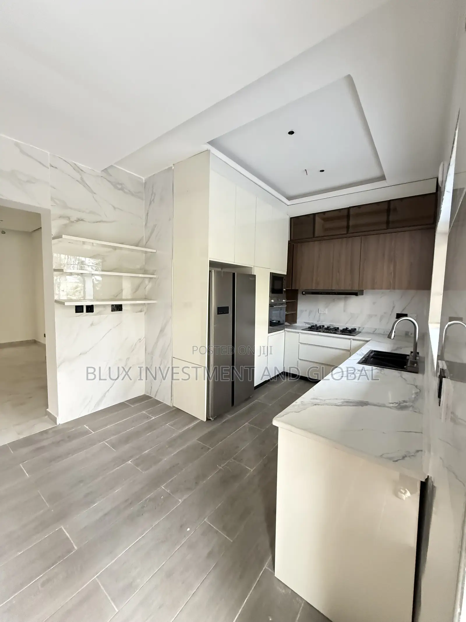 5bdrm Villa in An Access Code, Lekki Phase 1 for sale