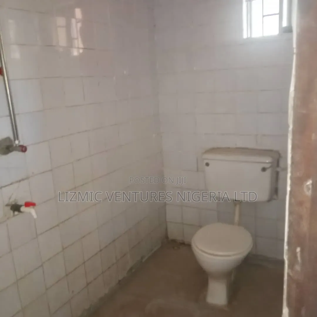 Furnished 3bdrm Apartment in Agric Road, Igando / Ikotun/Igando