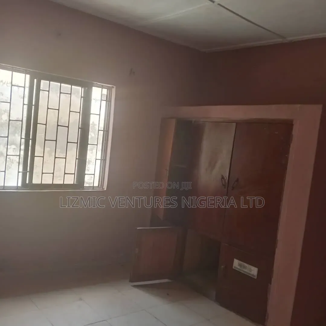 Furnished 3bdrm Apartment in Agric Road, Igando / Ikotun/Igando