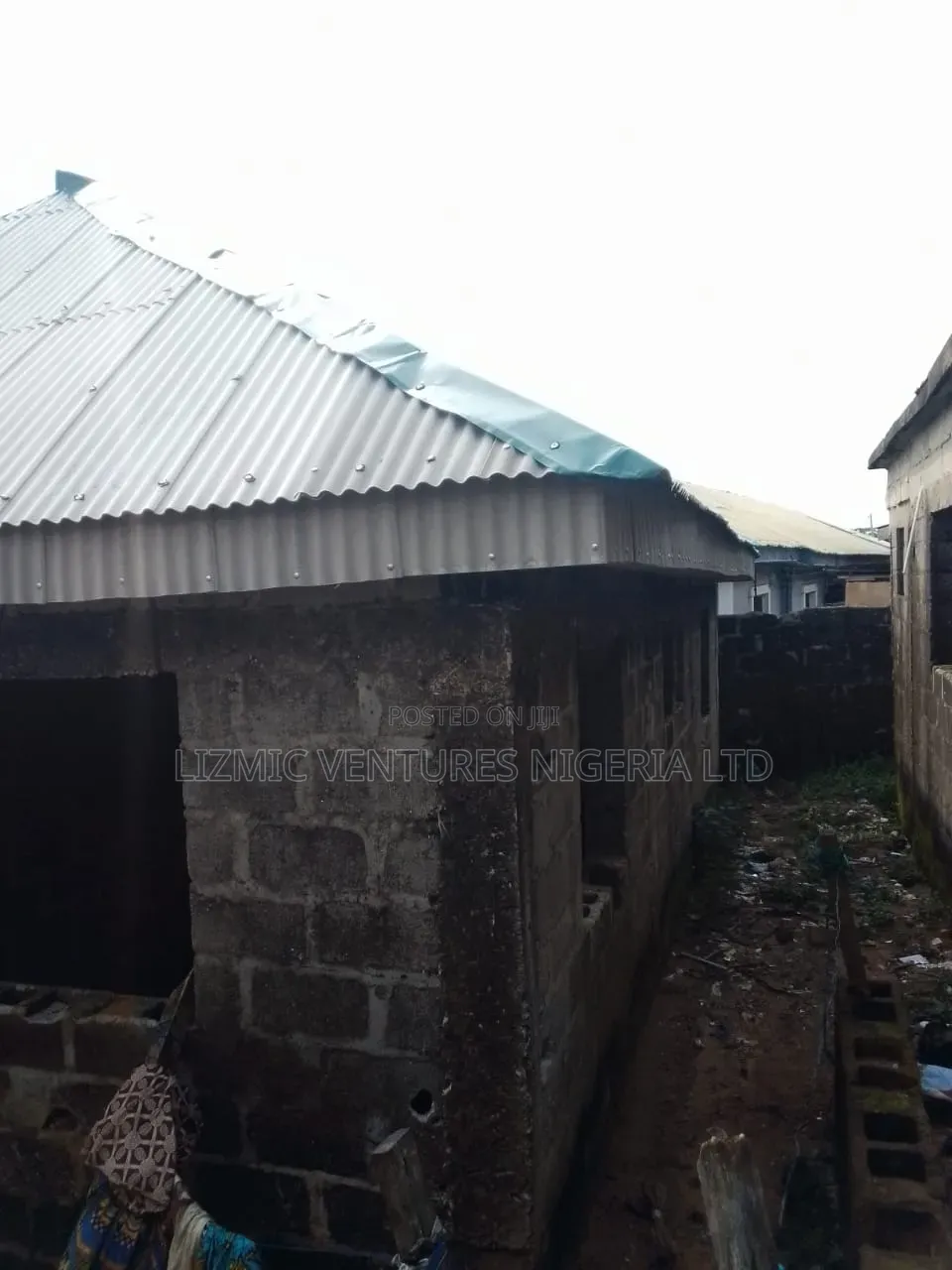 3bdrm Bungalow in Isuti, Igando / Ikotun/Igando for sale