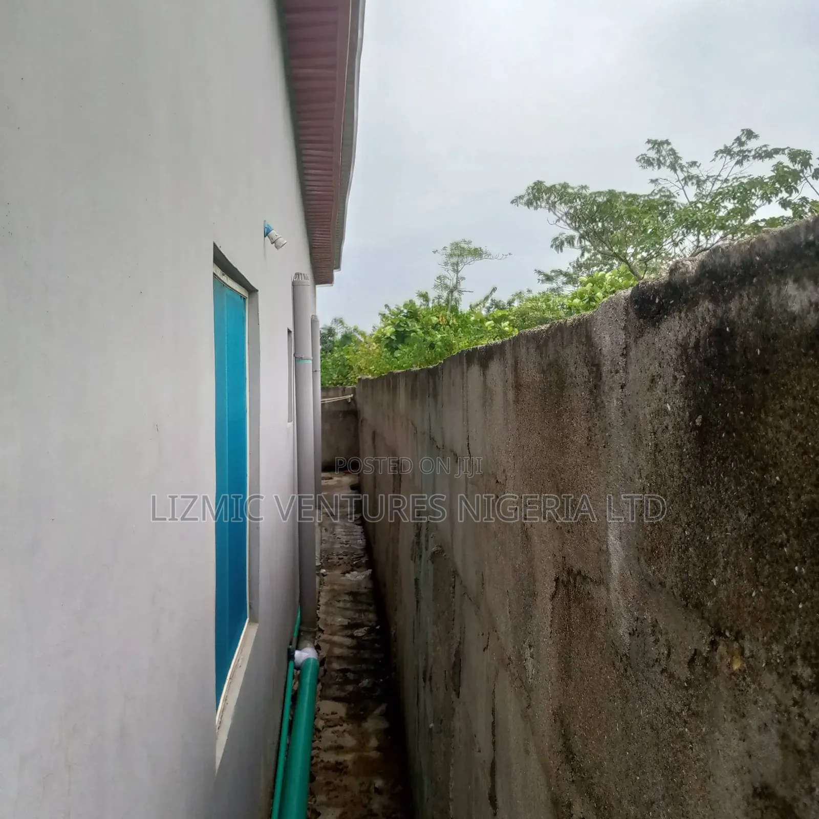 3bdrm Bungalow in Isuti, Igando / Ikotun/Igando for sale